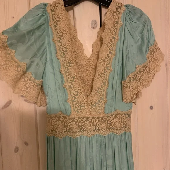 Spell & the Gypsy Collective Ocean dress - Picture 3 of 4